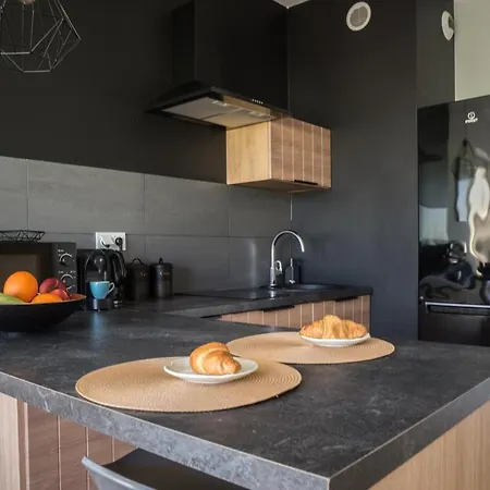 Bizapartments - Modern Flats With Parking Varsovia Exterior foto